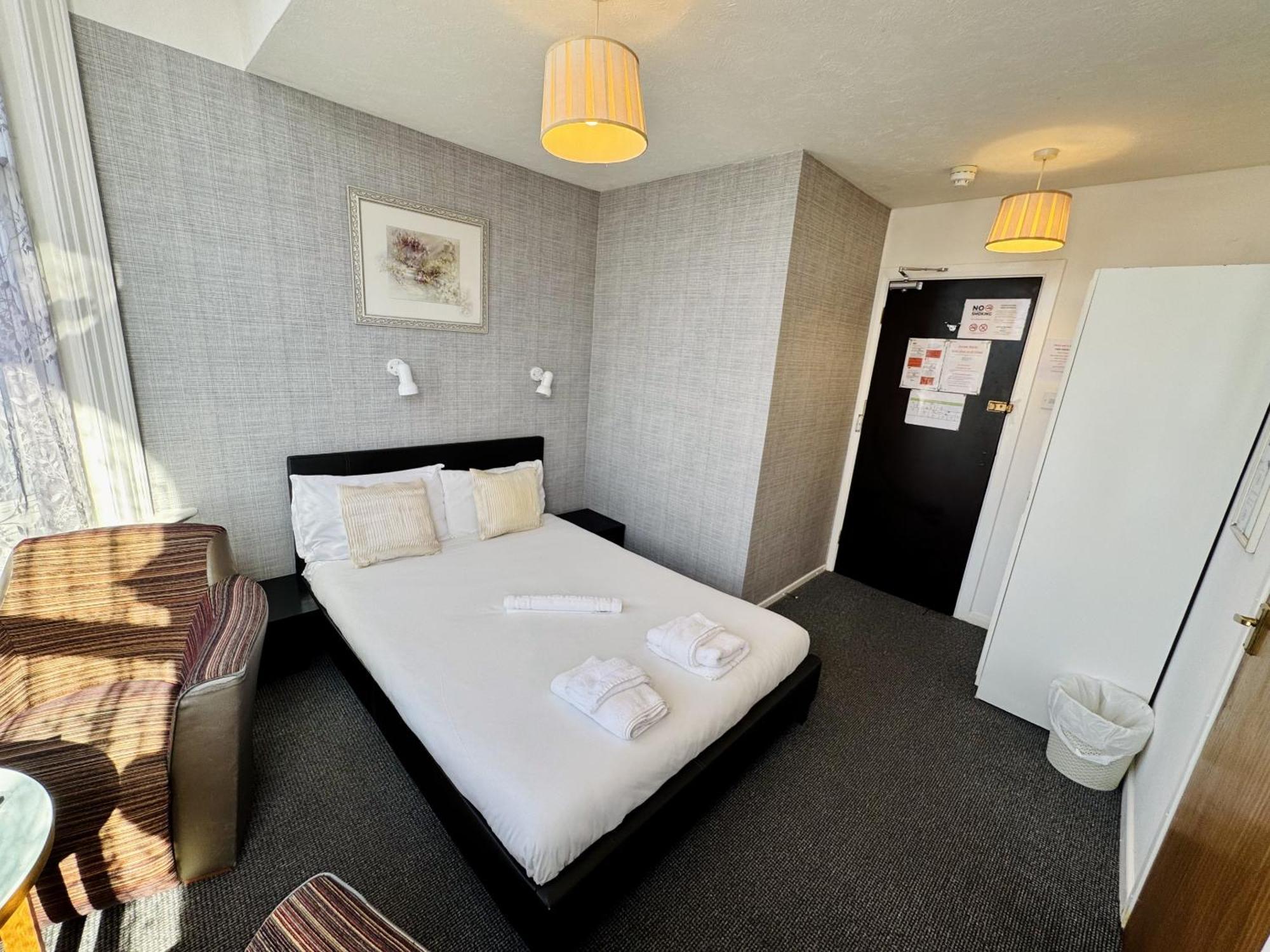 Hotel Carlton Court 3*